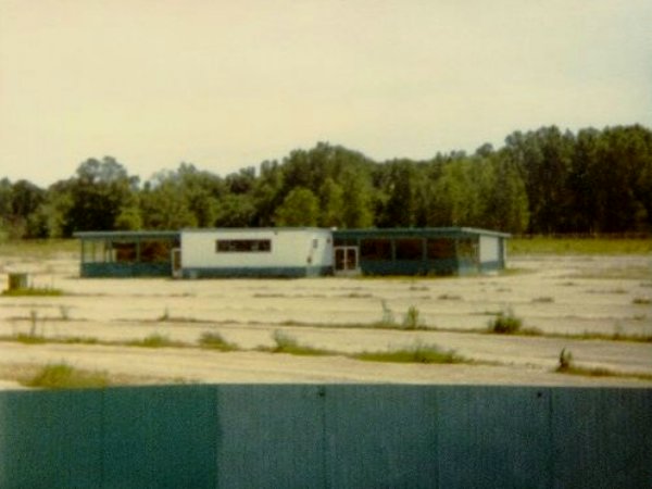 Vista Drive-In Theatre - Vista02 Gregorywestra 1979 (newer photo)